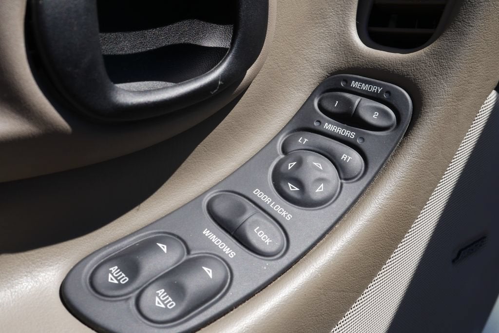 2003 Chevrolet Corvette Base
