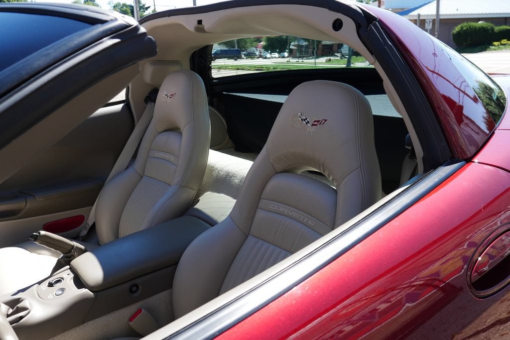 2003 Chevrolet Corvette Base