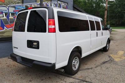 2025 Chevrolet Express Passenger 1LS