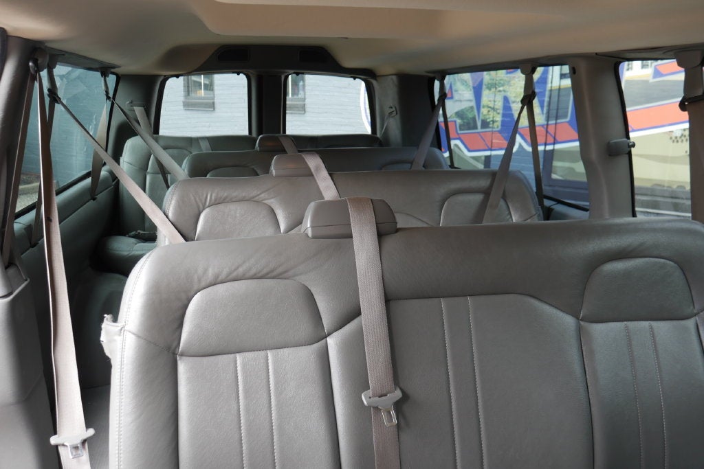 2017 Chevrolet Express Passenger 3500 LS