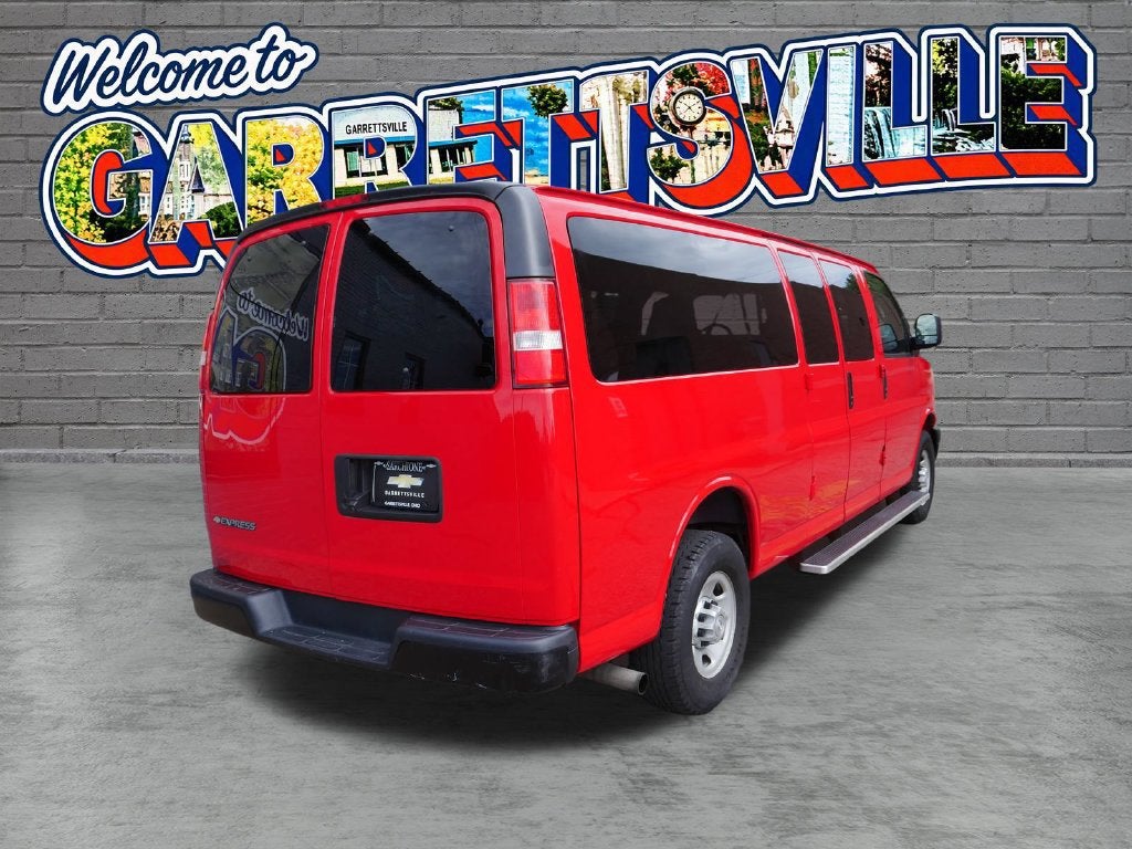 2017 Chevrolet Express Passenger 3500 LS