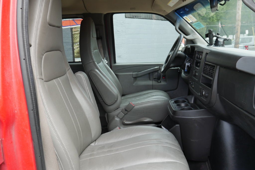 2017 Chevrolet Express Passenger 3500 LS