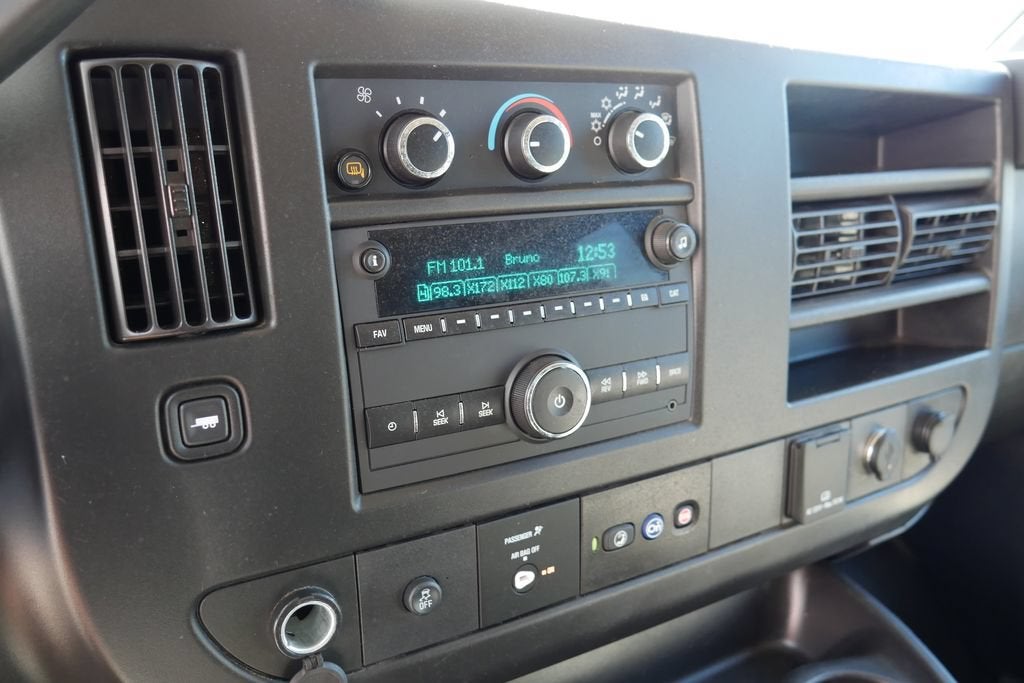 2023 Chevrolet Express Passenger 3500 LS