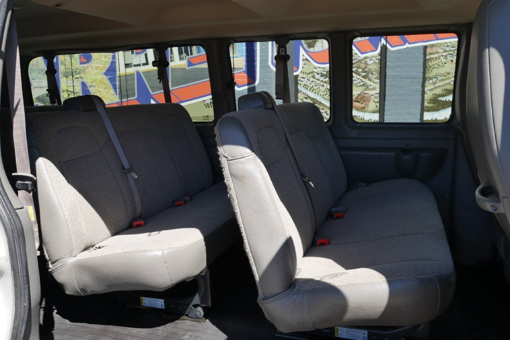 2023 Chevrolet Express Passenger 3500 LS