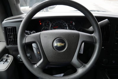 2023 Chevrolet Express Passenger 3500 1LS