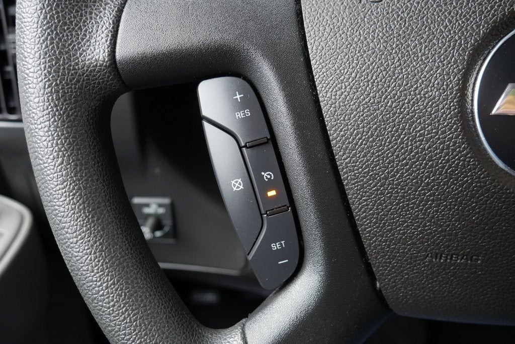 2023 Chevrolet Express Passenger 3500 1LS