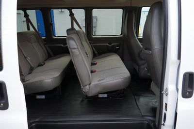 2023 Chevrolet Express Passenger 3500 1LS