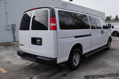 2023 Chevrolet Express Passenger 3500 1LS