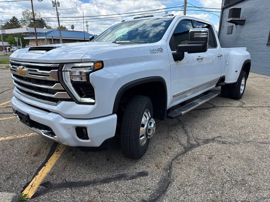 2026 Chevrolet Silverado 3500 HD High Country DRW