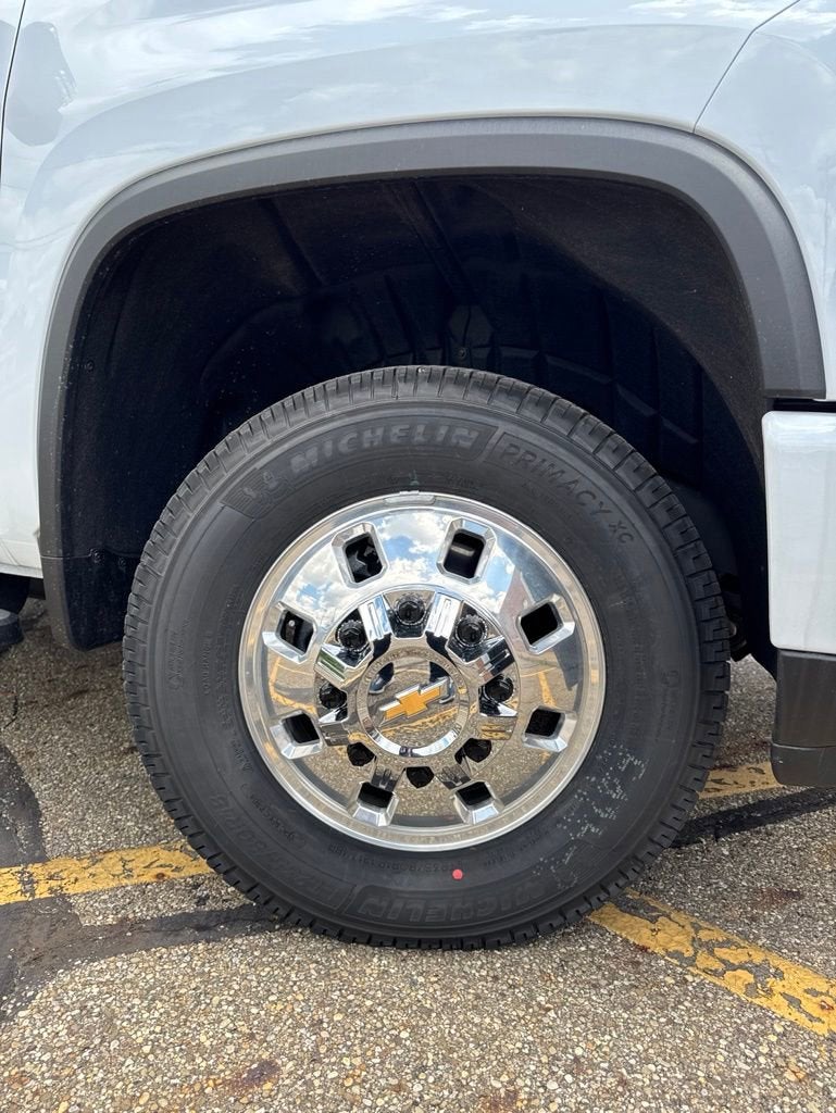 2026 Chevrolet Silverado 3500 HD High Country DRW