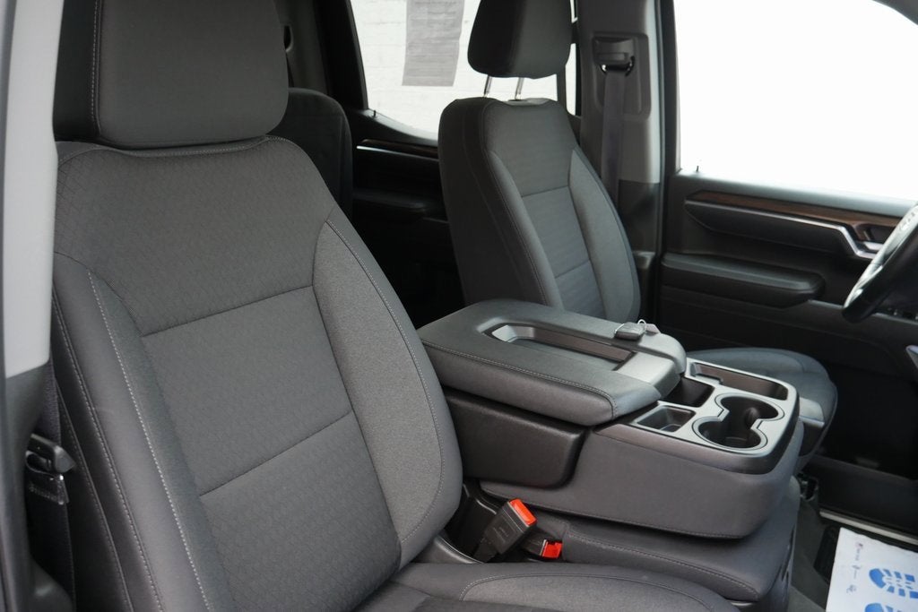 2025 Chevrolet Silverado 1500 LT (2FL)