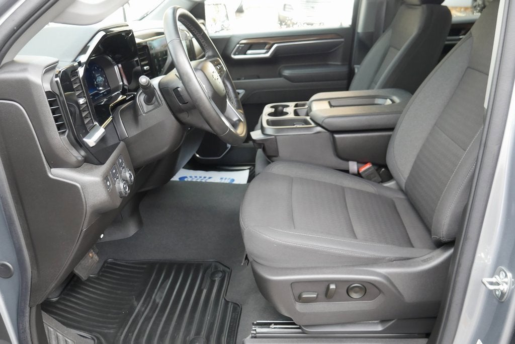 2025 Chevrolet Silverado 1500 LT (2FL)