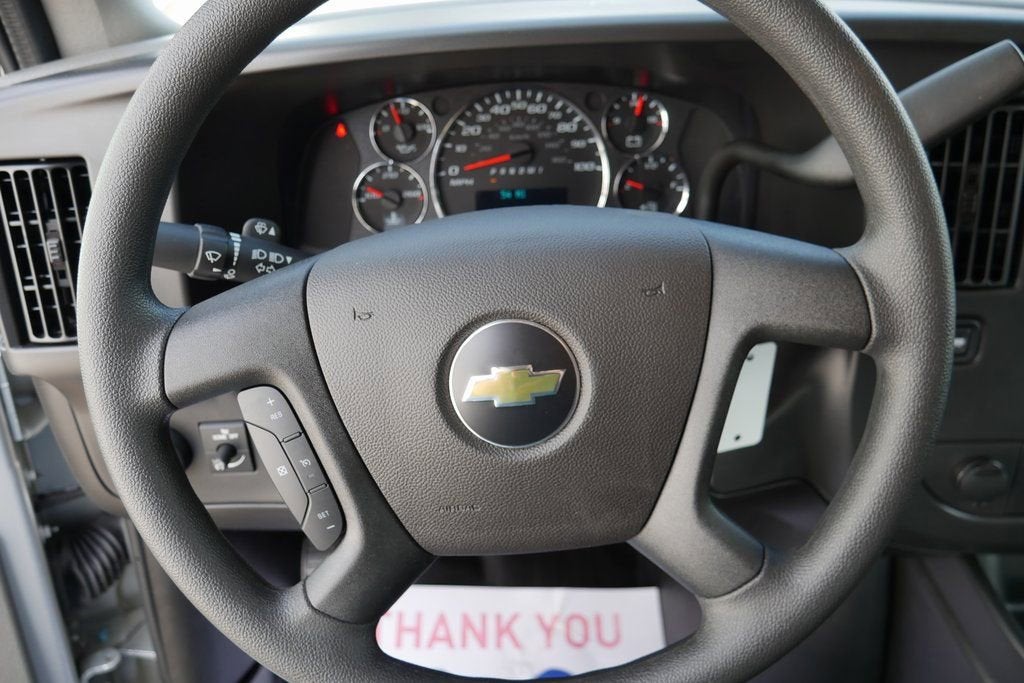 2025 Chevrolet Express Cargo WT