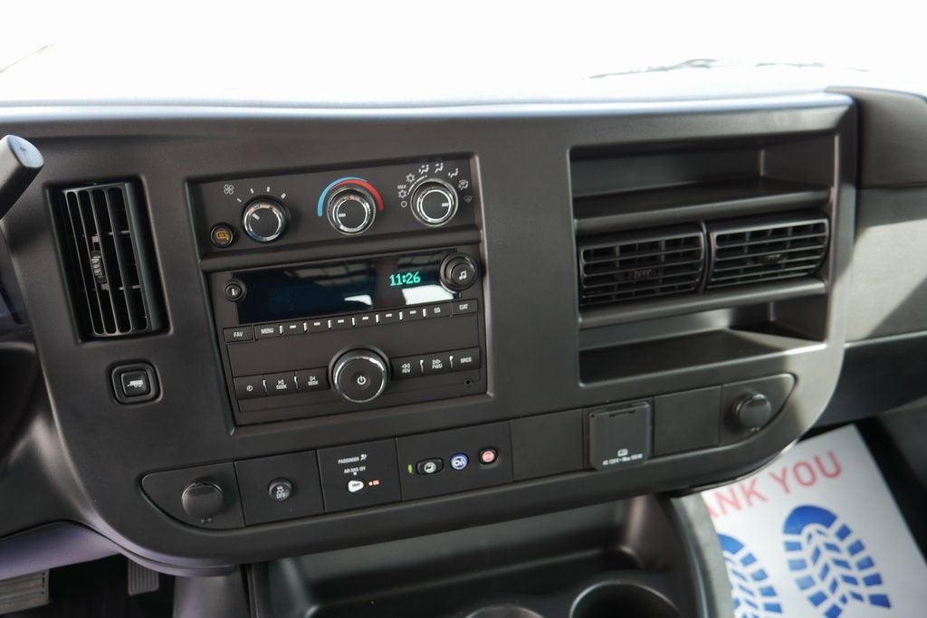 2025 Chevrolet Express Cargo WT