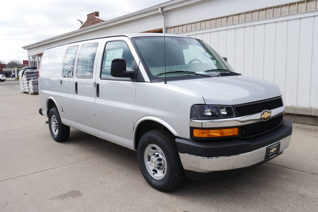 2026 Chevrolet Express Cargo WT