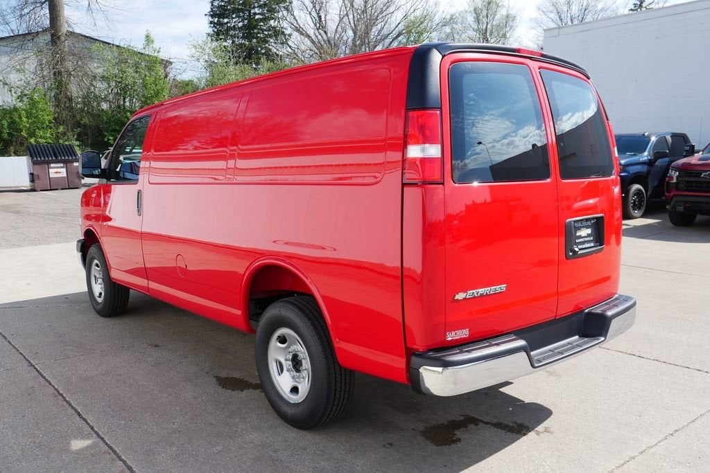 2026 Chevrolet Express Cargo WT