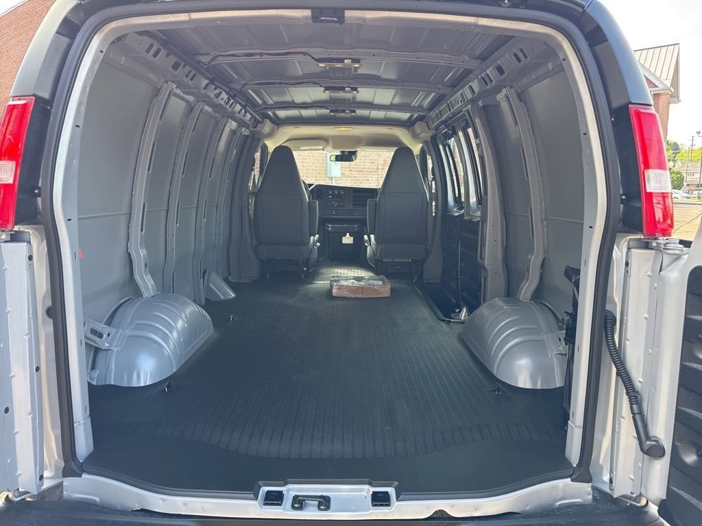 2026 Chevrolet Express Cargo WT