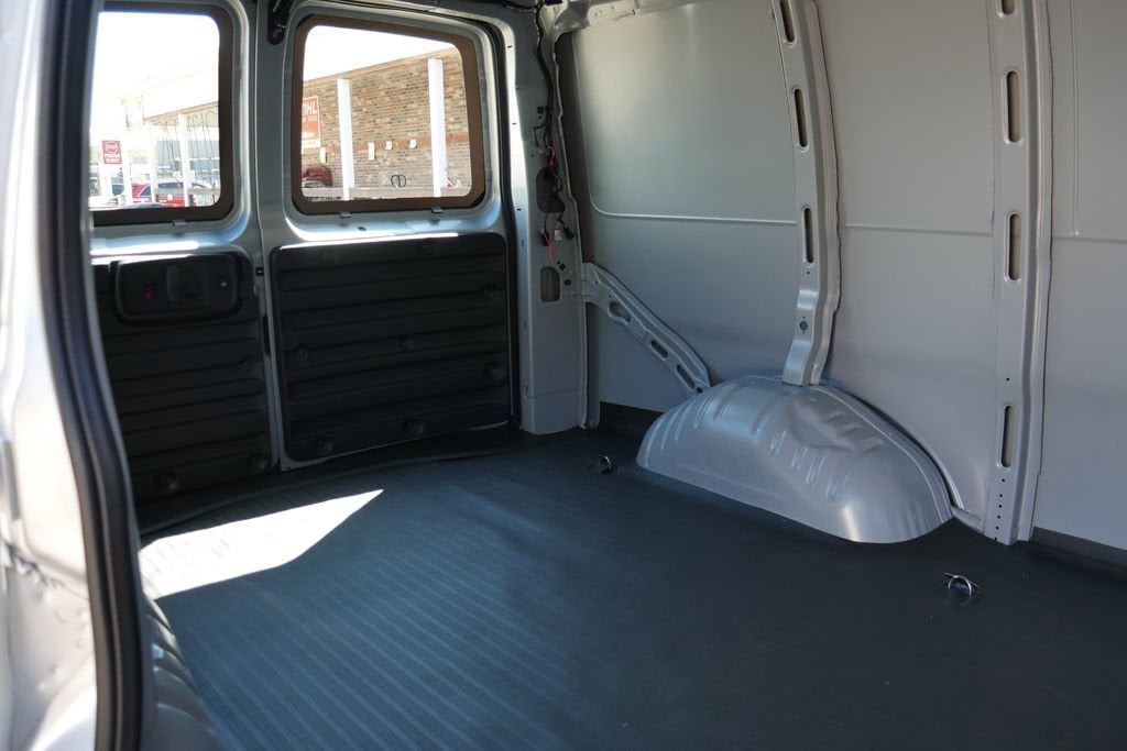 2026 Chevrolet Express Cargo WT