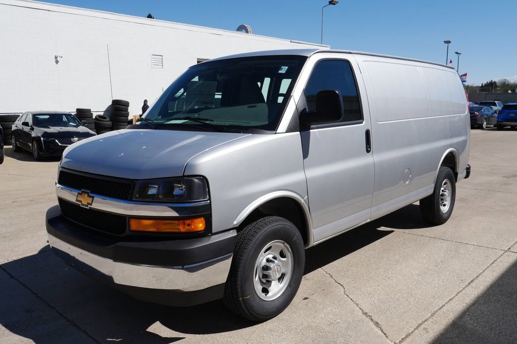 2026 Chevrolet Express Cargo WT