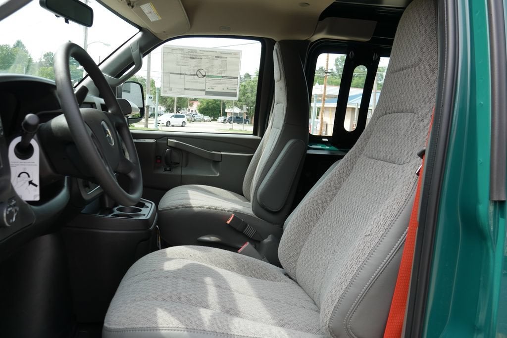 2026 Chevrolet Express Cargo WT