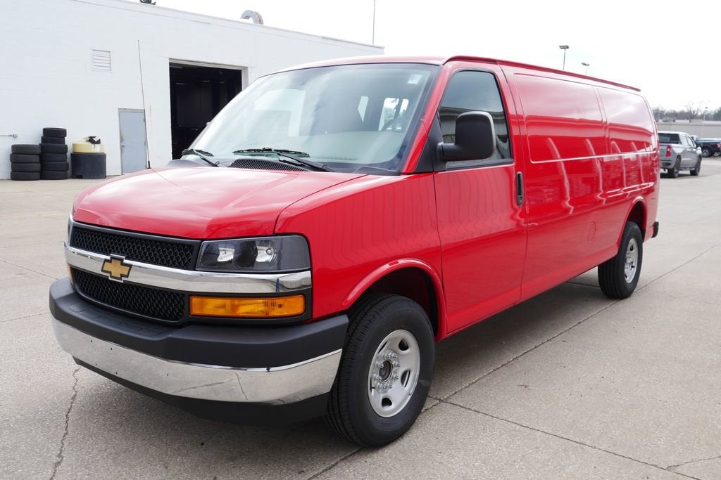 2026 Chevrolet Express Cargo WT