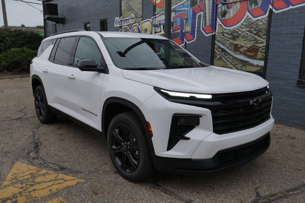 2027 Chevrolet Traverse LT