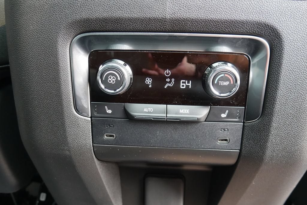2026 Chevrolet Tahoe Z71 - Photo 18