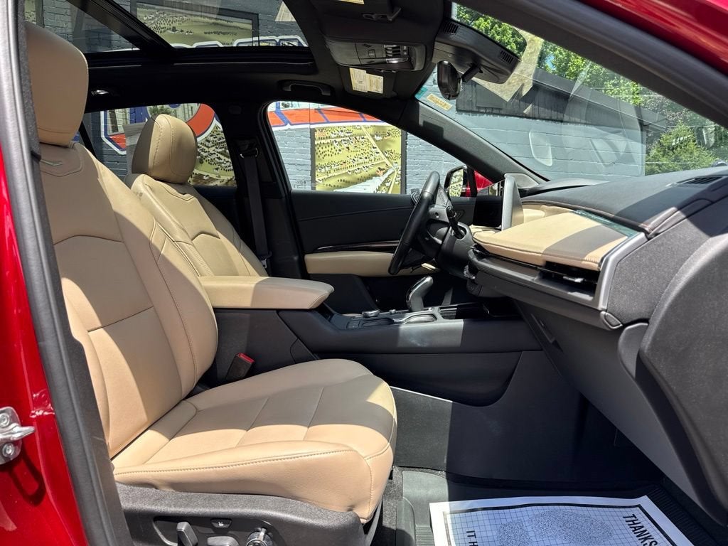 2024 Cadillac XT4 Premium Luxury