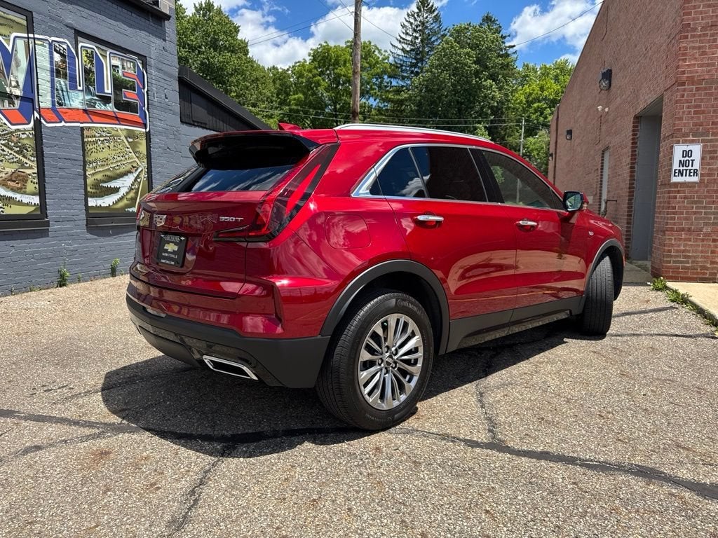 2024 Cadillac XT4 Premium Luxury