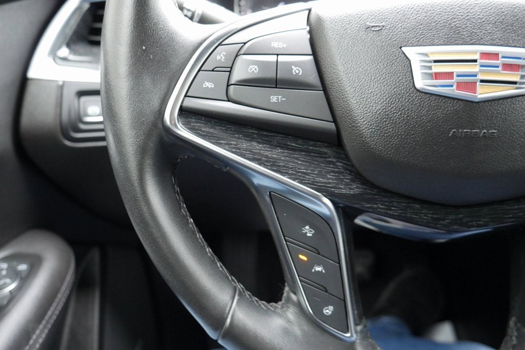 2022 Cadillac XT5 Premium Luxury