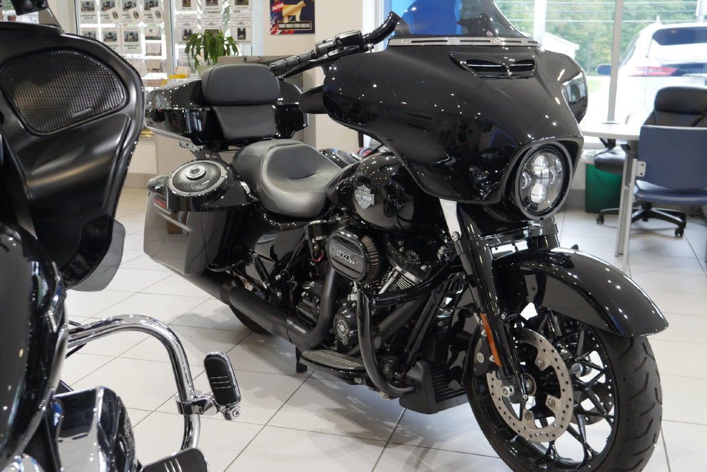 2024 HARLEY-DAV FLHRXS Base