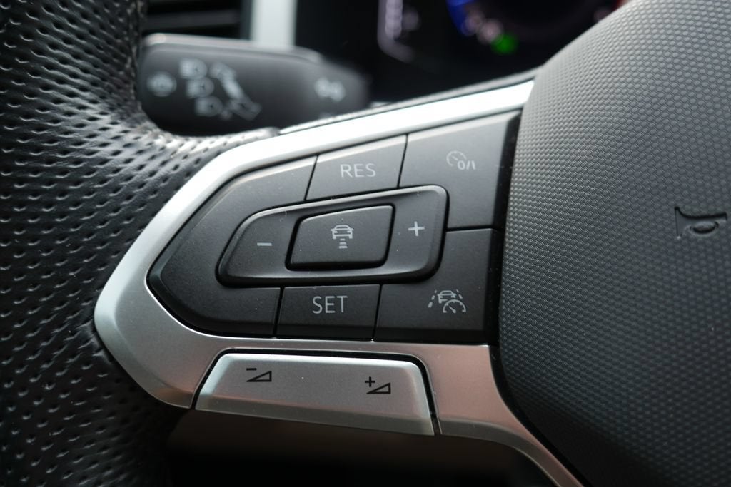 2023 Volkswagen Atlas 3.6L V6 SEL R-Line Black
