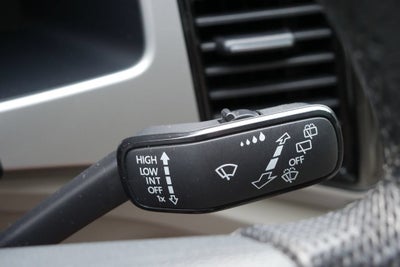 2023 Volkswagen Atlas 3.6L V6 SEL R-Line Black