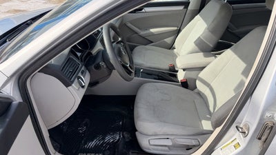 2016 Volkswagen Passat 1.8T S