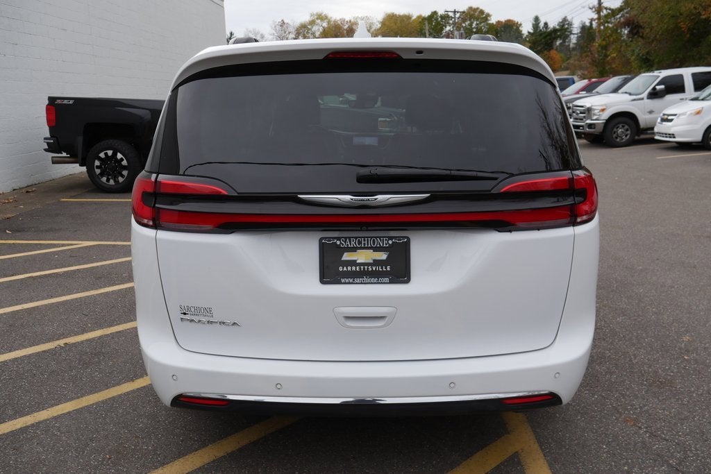 2022 Chrysler Pacifica Touring L