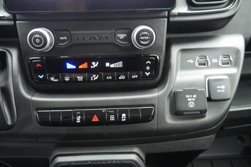 2022 RAM ProMaster Window Van Base