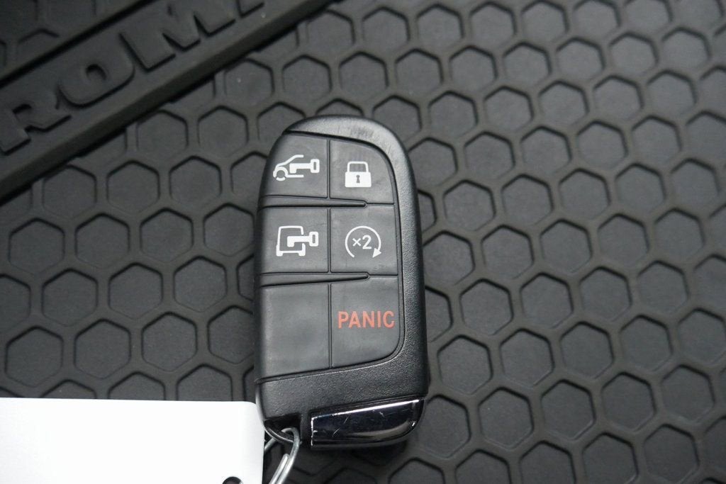 2022 RAM ProMaster Window Van Base