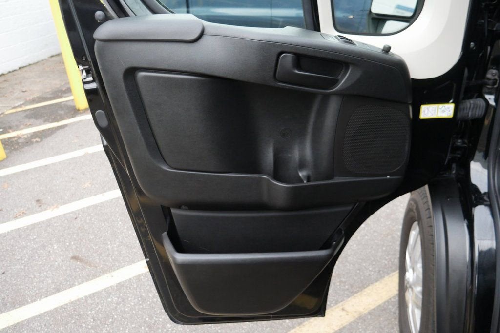 2022 RAM ProMaster Window Van Base
