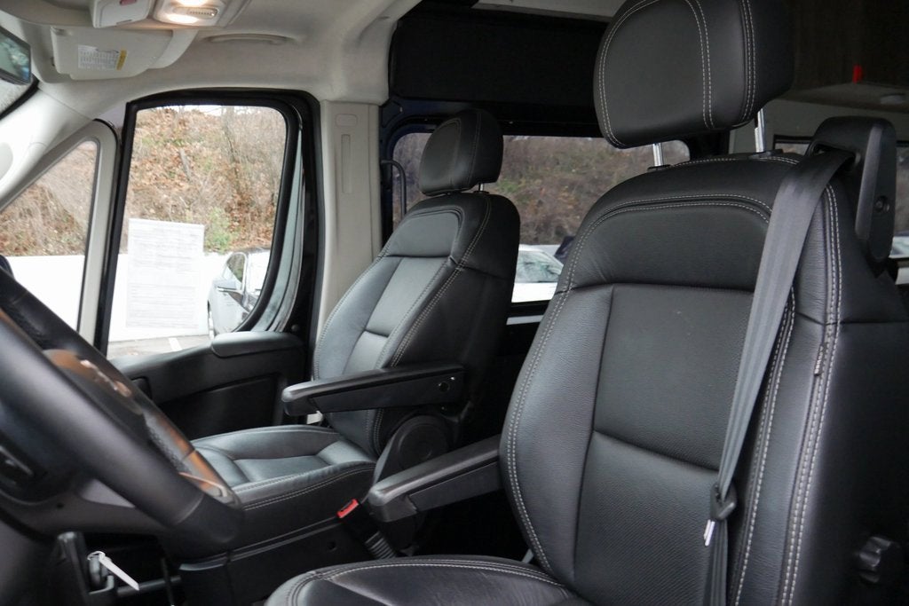 2022 RAM ProMaster Window Van Base