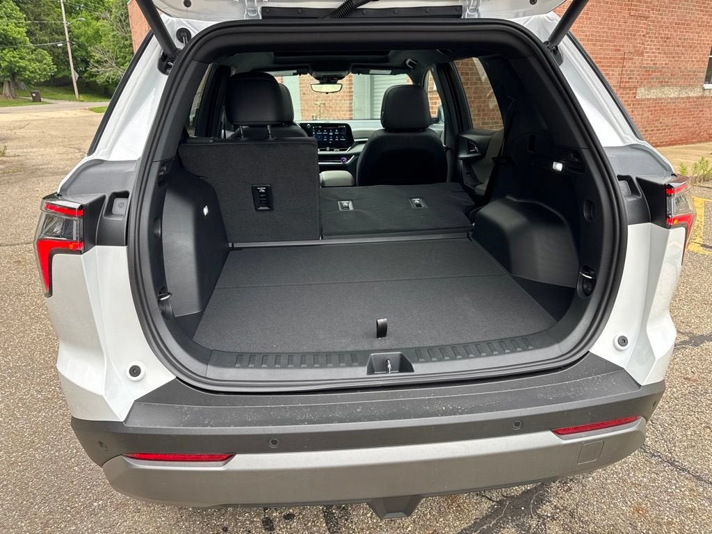 2027 Chevrolet Equinox AWD LT