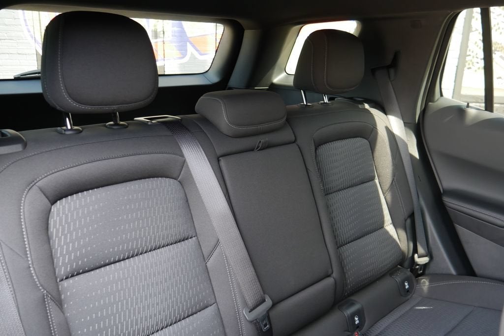 2027 Chevrolet Equinox LT - Photo 13