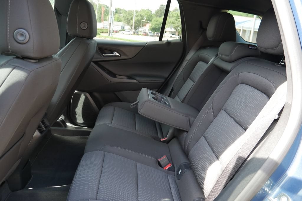 2027 Chevrolet Equinox LT - Photo 14