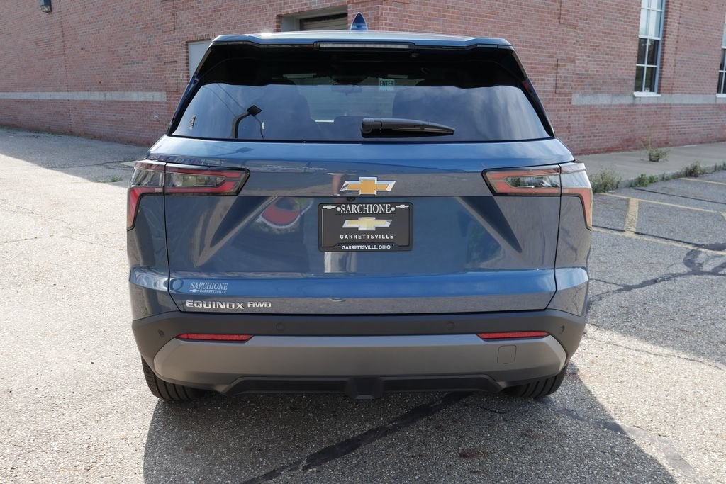 2027 Chevrolet Equinox LT - Photo 6