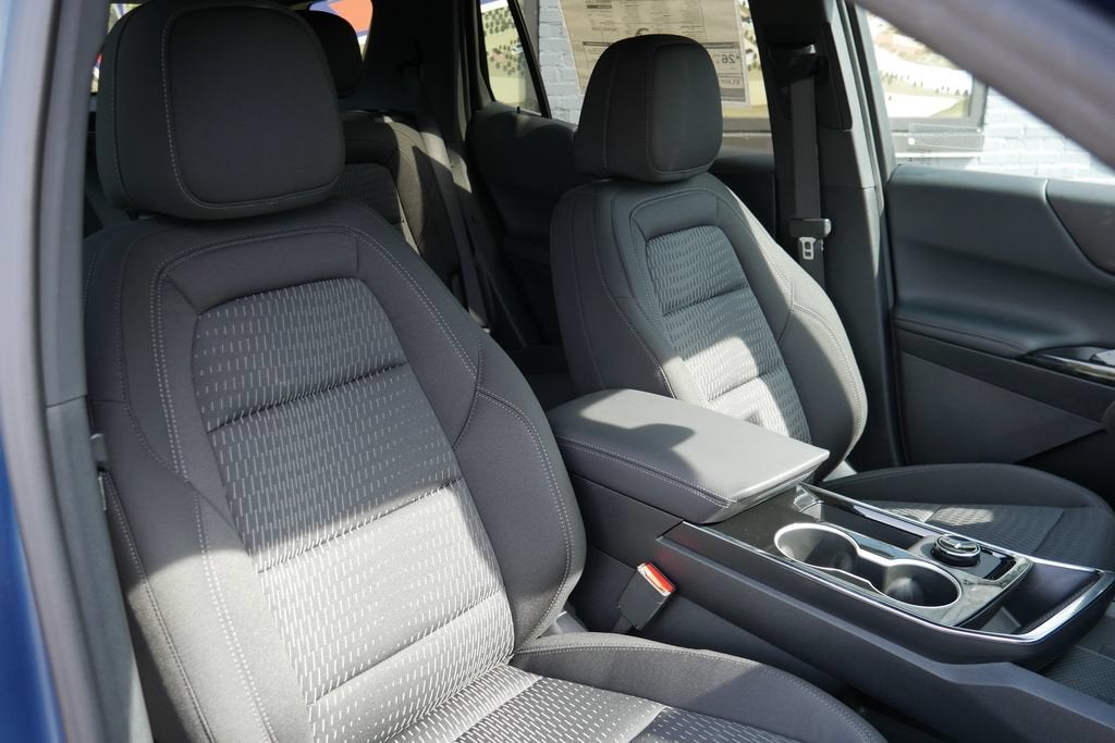 2027 Chevrolet Equinox LT - Photo 9