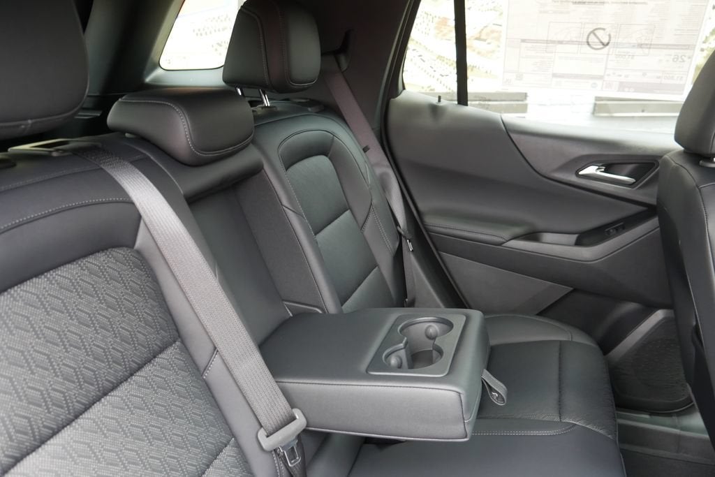 2027 Chevrolet Equinox AWD LT