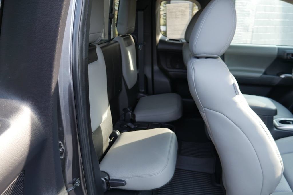 2022 Toyota Tacoma 4WD SR