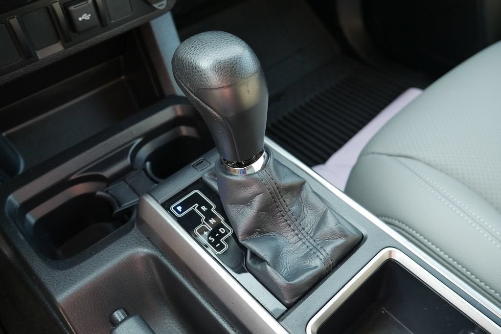 2022 Toyota Tacoma 4WD SR