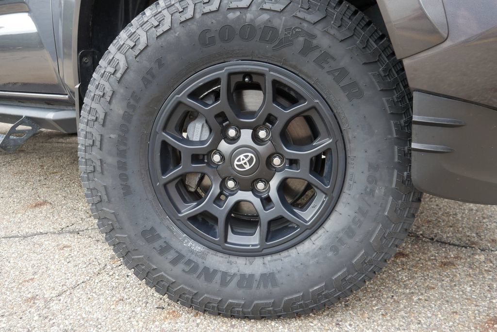 2022 Toyota Tacoma 4WD SR