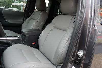 2022 Toyota Tacoma 4WD SR