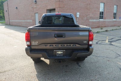 2022 Toyota Tacoma 4WD SR